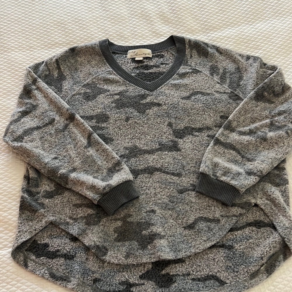 Vintage Havana large gray camo sweatshirt